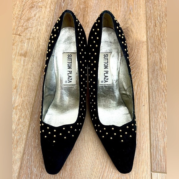 VINTAGE Sutton Plaza Black Suede Heels Size 7.5 - Picture 1 of 8